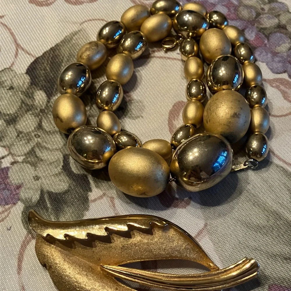 KOREAN STAMPED VINTAGE GOLD NECKLACE AND MATCHED BROOCH EARLY PIECE - Picture 6 of 16